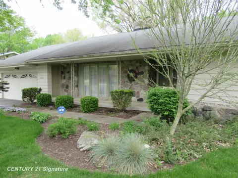 1052 Carter, Flint, MI 48532 photo 3