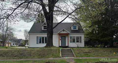 716 Marquette, Kingsford, MI 49802