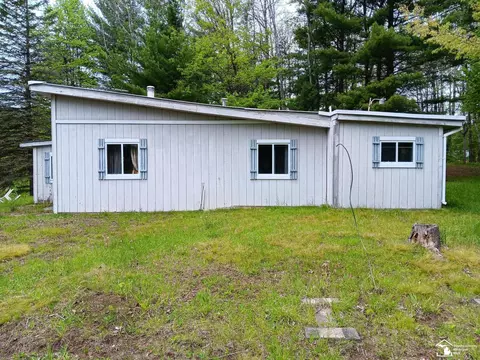 Exterior - 546 N M-30, Gladwin, MI 48624 photo 7 of 12