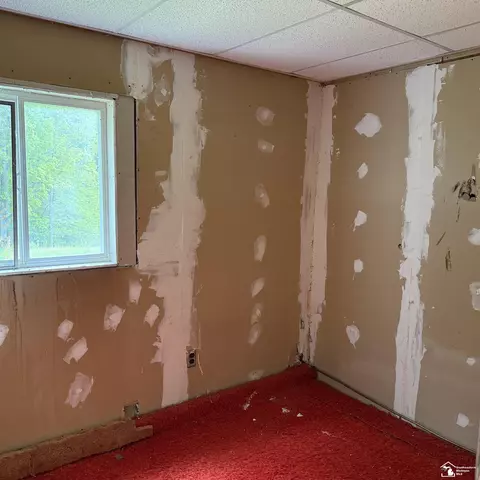 Bedroom - 546 N M-30, Gladwin, MI 48624 photo 4 of 7