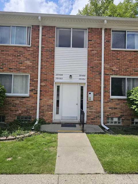 29498 Hoover, Warren, MI 48093