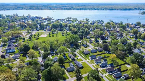View/Area - 1816 Saint Clair, Algonac, MI 48001 photo 10 of 17
