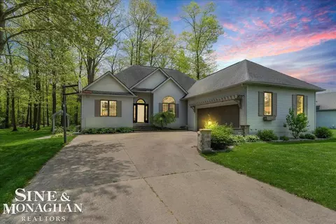 903 Joanwood, Marysville, MI 48040