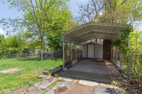 Exterior - 943 Howell, Adrian, MI 49221 photo 2 of 4