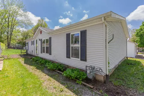 Other - 943 Howell, Adrian, MI 49221 photo 3 of 7