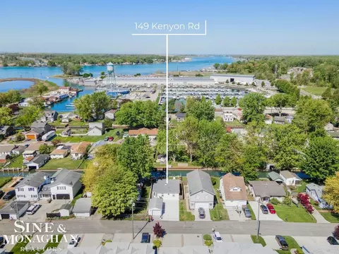 149 Kenyon Rd, Algonac, MI 48001 photo 2