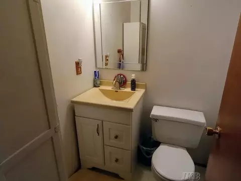 Bath - 3809 Peninsular, Gladwin, MI 48624 photo 1 of 2