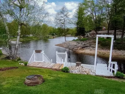 Exterior - 3809 Peninsular, Gladwin, MI 48624 photo 3 of 5