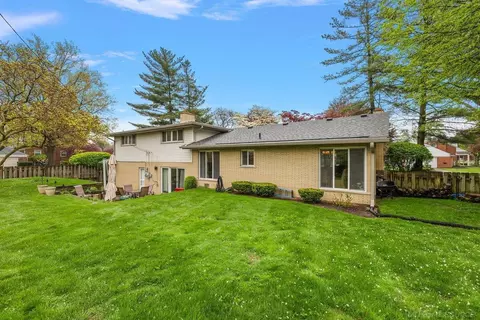 Exterior - 939 Ballantyne, Grosse Pointe Shores, MI 48236 photo 7 of 7