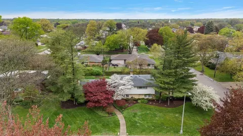 View/Area - 939 Ballantyne, Grosse Pointe Shores, MI 48236 photo 1 of 1