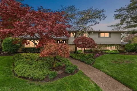 Other - 939 Ballantyne, Grosse Pointe Shores, MI 48236 photo 1 of 6