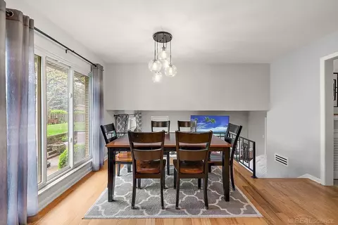 Dining - 939 Ballantyne, Grosse Pointe Shores, MI 48236 photo 3 of 3
