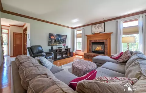 979 Tottenham, Monroe, MI 48161 photo 8
