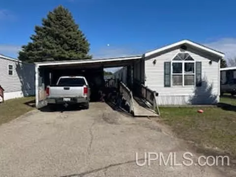 1600 S 30th, Escanaba, MI 49829
