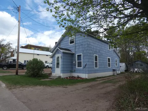 318 North, Bergland, MI 49910