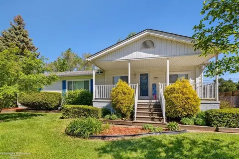 1131 Boyd St, Troy, MI 48083