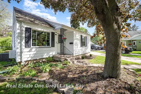 1921 Eymer, Saginaw, MI 48602