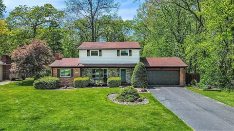 7252 Lawrence, Grand Blanc, MI 48439