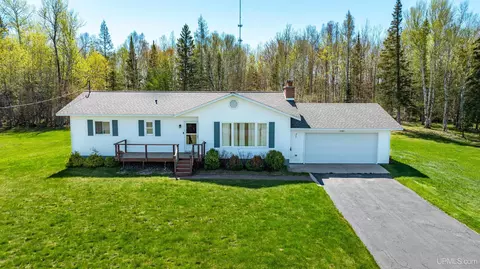 41085 N Entry, Chassell, MI 49916