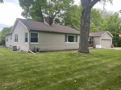 105 Coventry, Midland, MI 48642