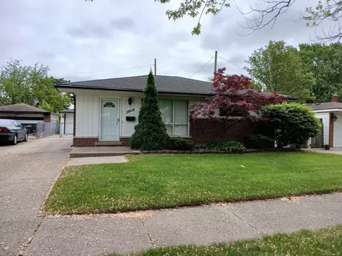30428 Hayes, Roseville, MI 48066