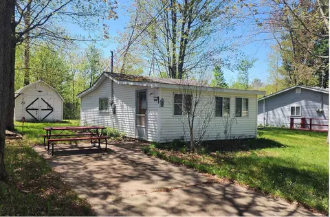 4226 Southwood, Harrison, MI 48625