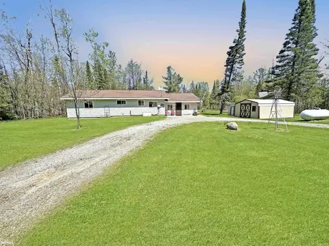 8166 Otter Trl, Alpena, MI 49707