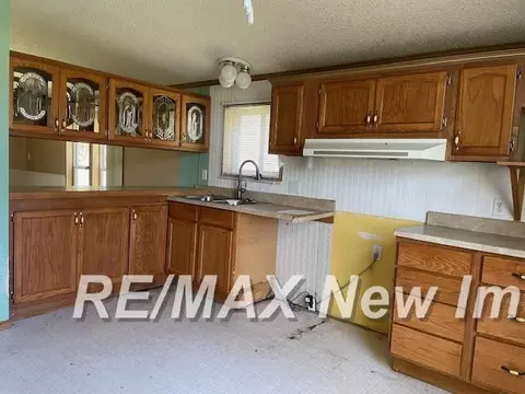 Kitchen - 1944 S M 18, Gladwin, MI 48624 photo 1 of 3