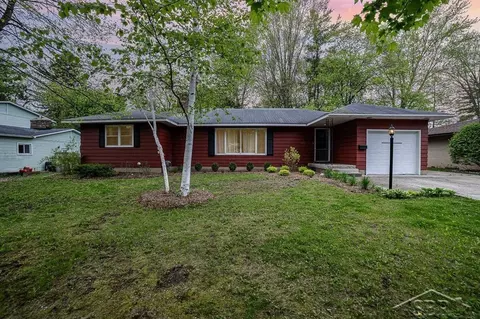 4215 Washington, Midland, MI 48642