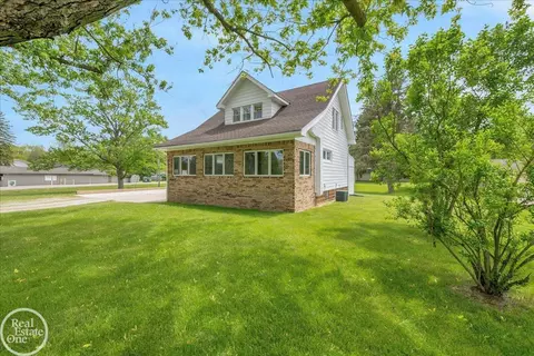 4013 W Water, Port Huron, MI 48060