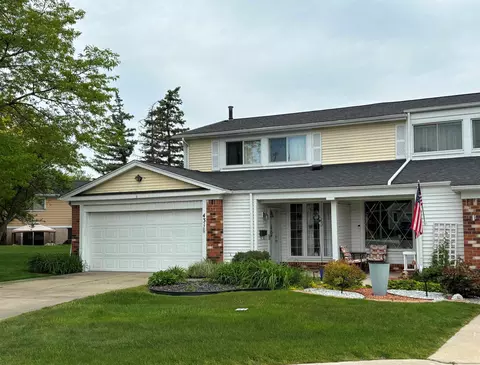 431 Lockmoor, Grand Blanc, MI 48439