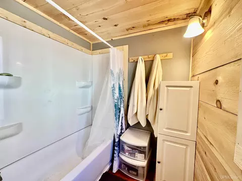 Bath - 518 Lynn, Munising, MI 49862 photo 3 of 4
