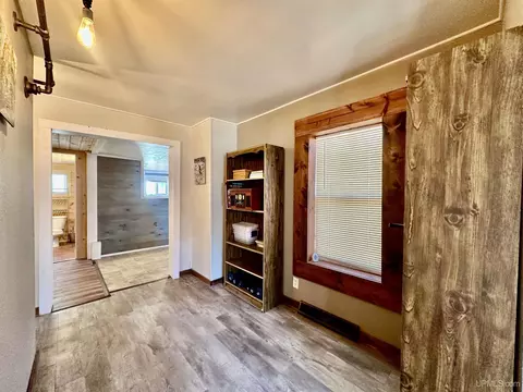 Entry Way - 518 Lynn, Munising, MI 49862 photo 2 of 3