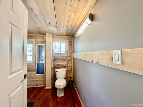 Bath - 518 Lynn, Munising, MI 49862 photo 2 of 4