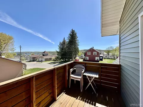 Exterior - 518 Lynn, Munising, MI 49862 photo 4 of 7