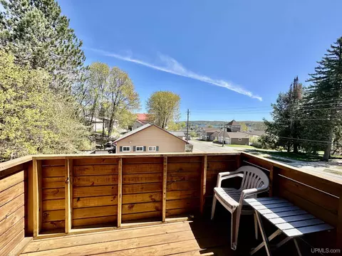 Exterior - 518 Lynn, Munising, MI 49862 photo 2 of 7