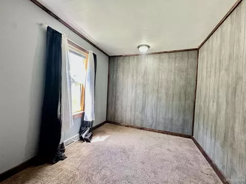 Bedroom - 518 Lynn, Munising, MI 49862 photo 1 of 4