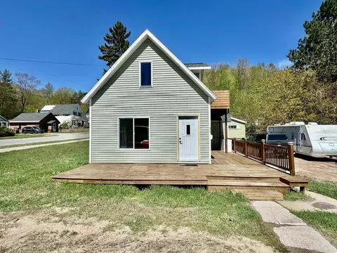 Exterior - 518 Lynn, Munising, MI 49862 photo 6 of 7