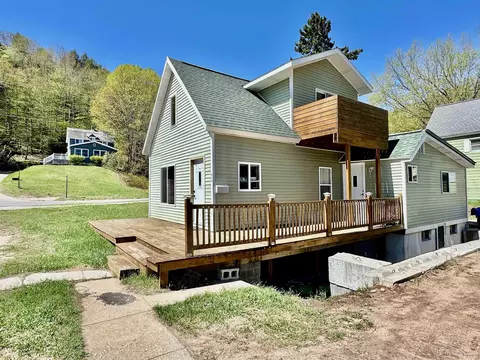 Exterior - 518 Lynn, Munising, MI 49862 photo 5 of 7