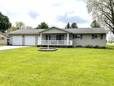 879 W W Ctr, Essexville, MI 48732