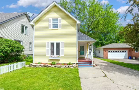518 N 5th, Saint Clair, MI 48079