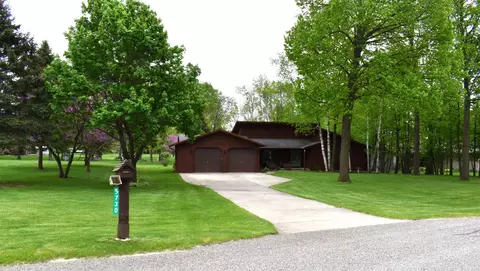 5730 Royal, Gladwin, MI 48624 photo 2