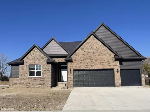 28327 Nadia, Chesterfield, MI 48047