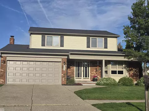 45984 Hollowoode, Macomb, MI 48044