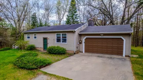 5360 Blue Lk, Gladwin, MI 48624