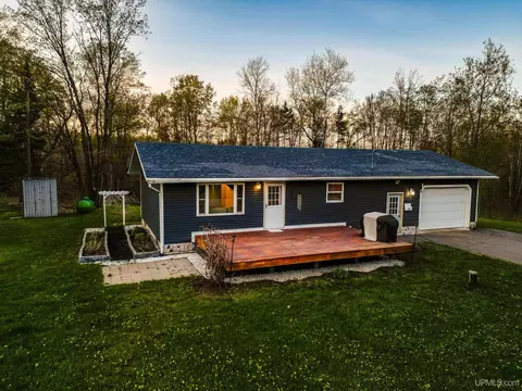 930 Co Rd Ppr, Ishpeming, MI 49849