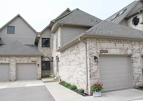 50707 N Harbour Vw #14, New Baltimore, MI 48047
