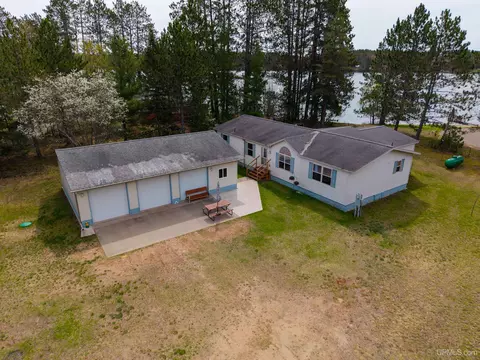 93 E Johnson Lk, Gwinn, MI 49841