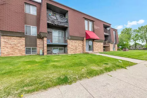 21640 Hillside #3C, Clinton Township, MI 48035