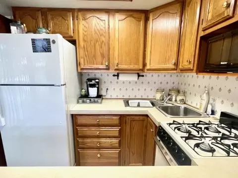 Kitchen - 4686 Mohawk Trl, Gladwin, MI 48624 photo 1 of 2